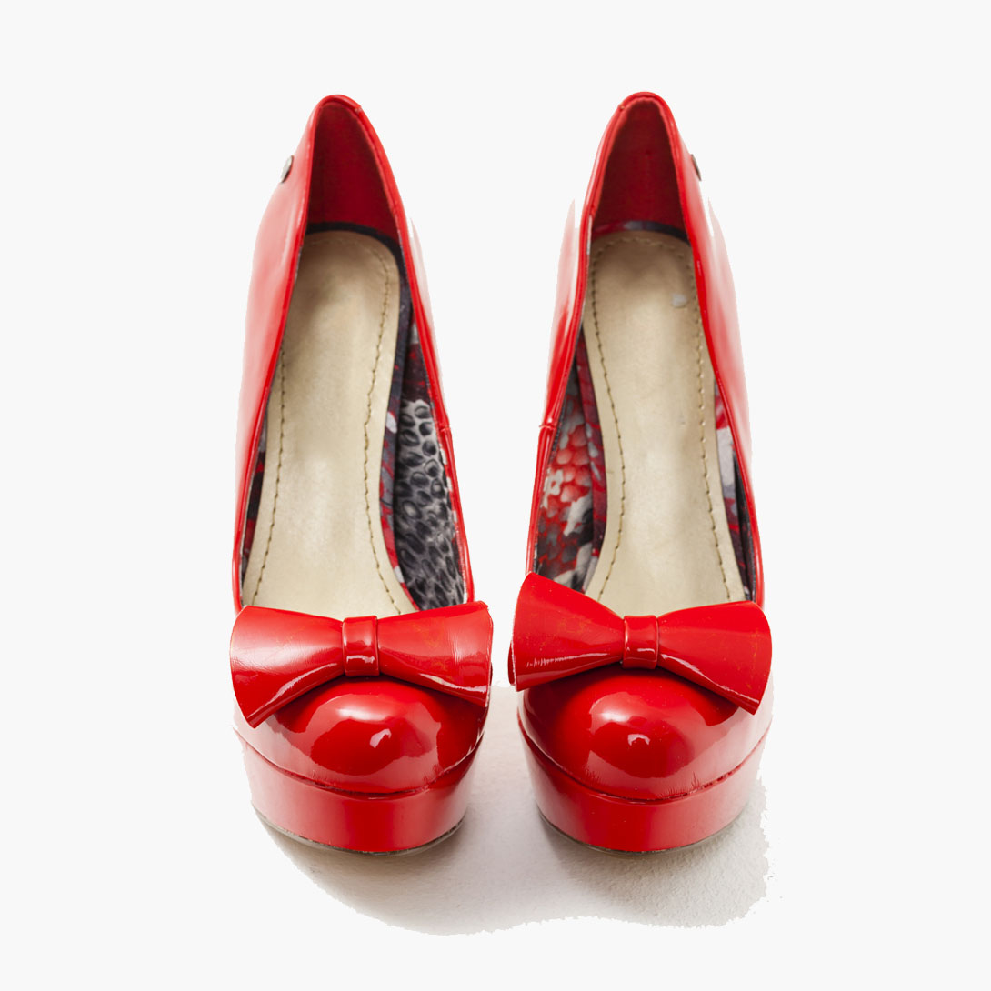 Red pumps